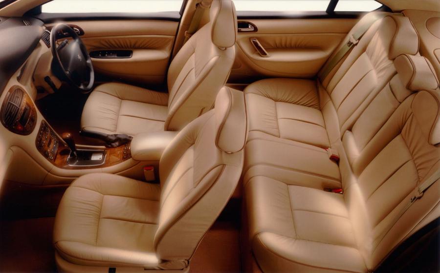Интерьер Peugeot 607 1999 года  (фото 53 из 53)